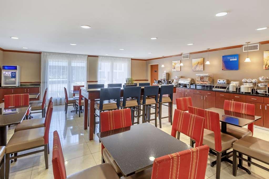 Comfort Inn & Suites Airport Convention Center Charleston Restaurant foto